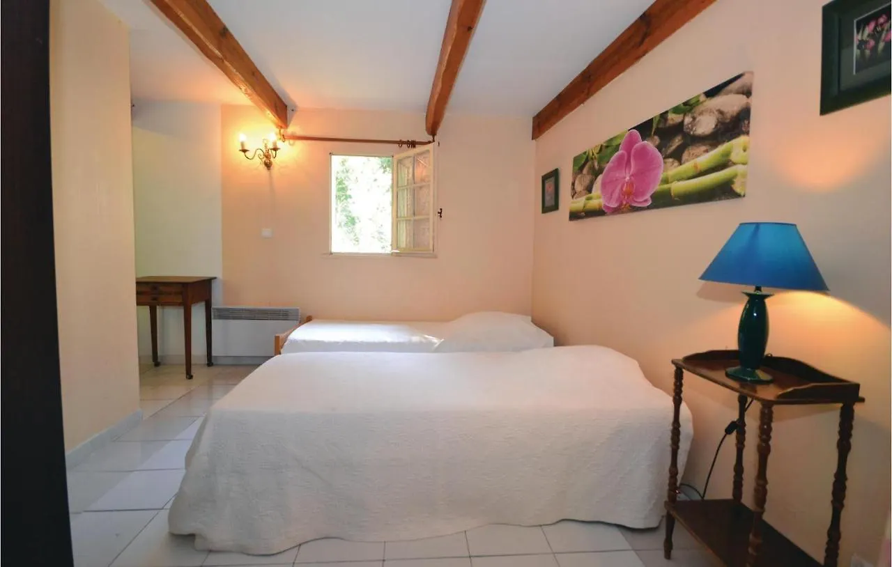 Amazing Home In Crillon Le Brave With Kitchenette France